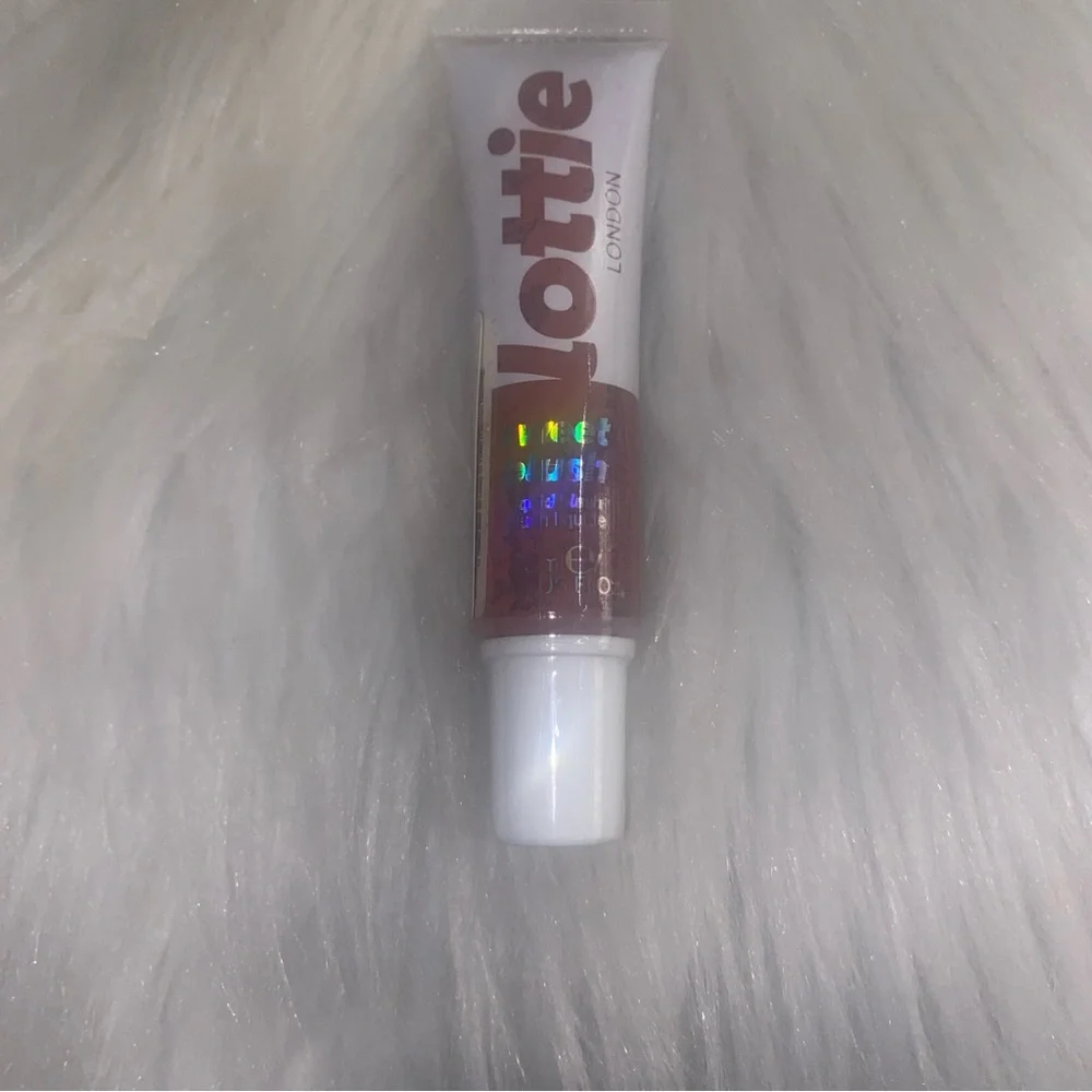 New Lottie London liquid blush Soft Rose